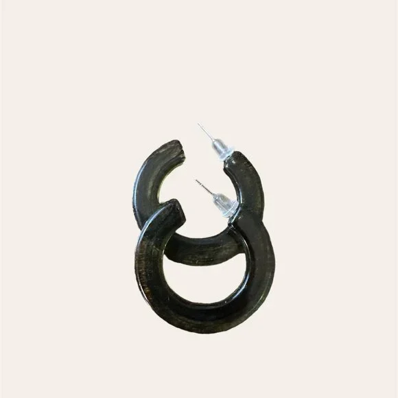 Green Call It Spring Hoops - Picture 1 of 1